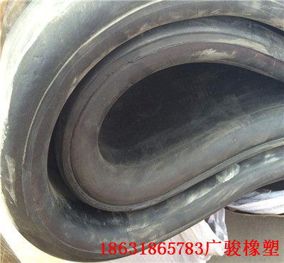 湘西盾構簾布橡膠板 蔚然成風的橡膠制品業(yè)新星